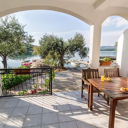 Apartmani Vlahusic Putniković Εξωτερικό φωτογραφία